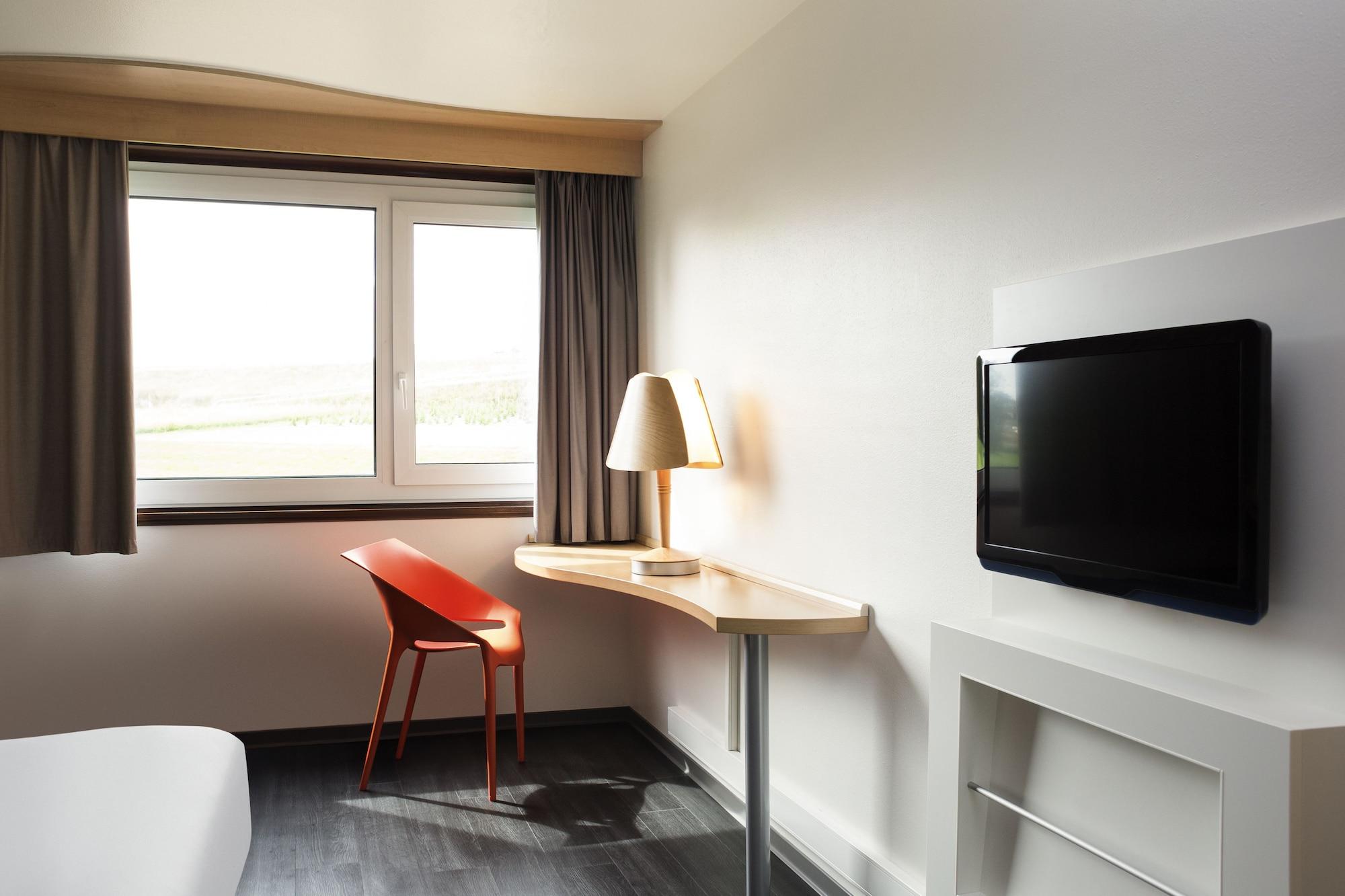 Ibis 3 Lacs Neuchatel Thielle Dış mekan fotoğraf