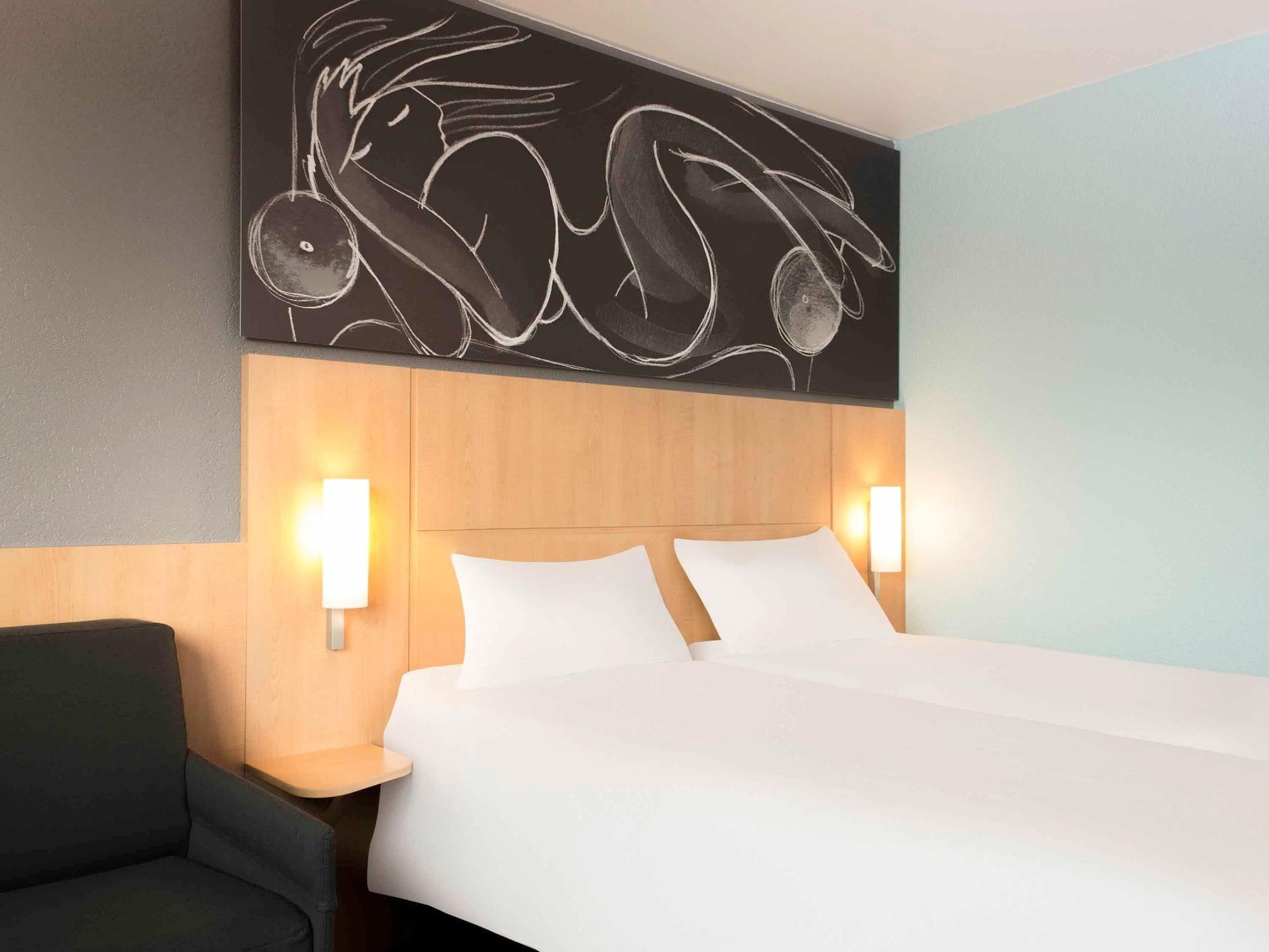 Ibis 3 Lacs Neuchatel Thielle Dış mekan fotoğraf