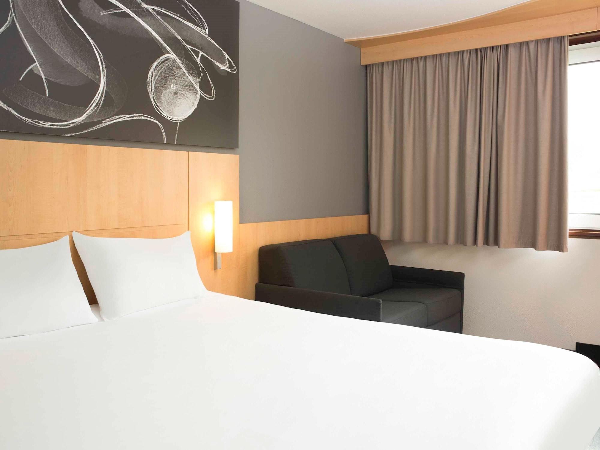 Ibis 3 Lacs Neuchatel Thielle Dış mekan fotoğraf